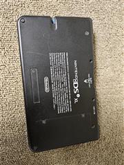 NINTENDO DSI XL (SCUFFED TOUCHSCREEN. TESTED, WORKS!) (DJ1038434